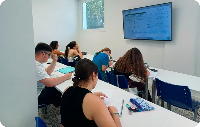 Clase de Bachillerato en grupo reducido