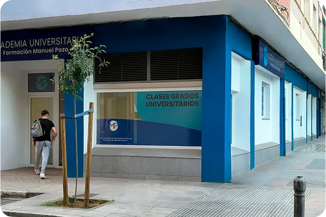 Alumnos de Formación Profesional en clase